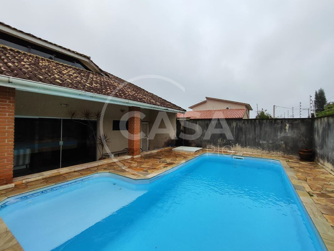 Casa com piscina em Peruíbe