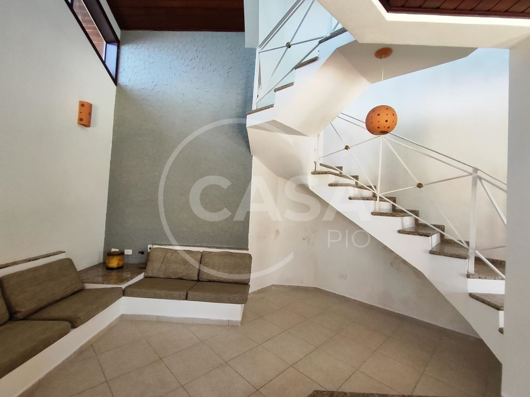 Sobrado Triplex á Venda