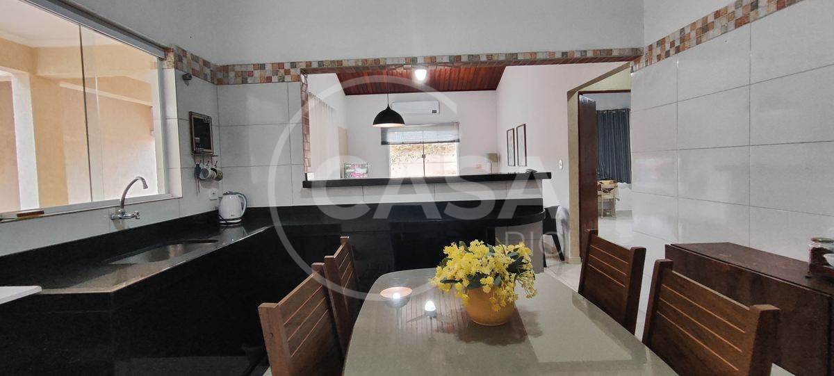 Casa á venda em Peruibe a 600 m da praia!