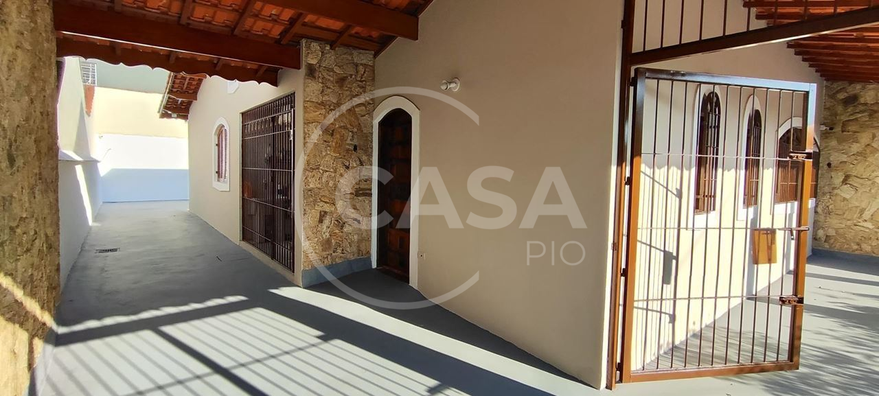 Casa a 500 m da praia em Peruibe