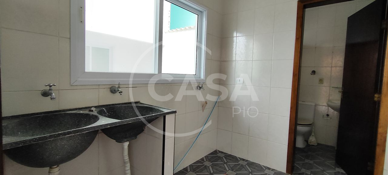 Sobrado á Venda em Peruíbe