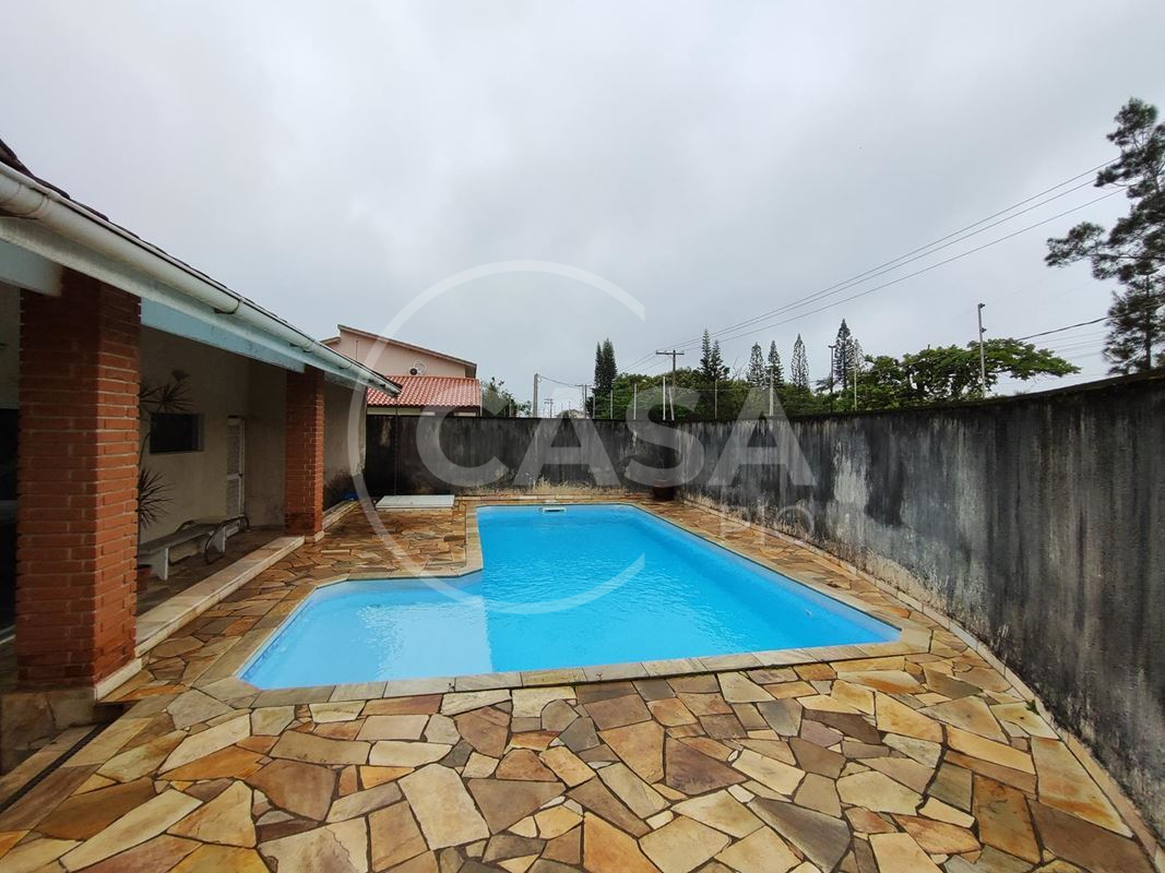 Casa com piscina em Peruíbe
