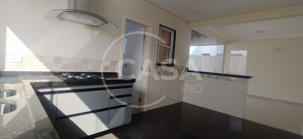 Sobrado em condomínio fechado