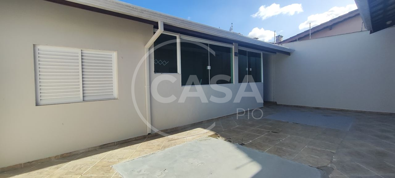Casa disponível para locação definitiva