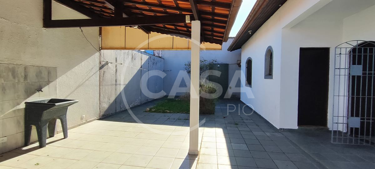 Casa a 600 m da praia em Peruibe