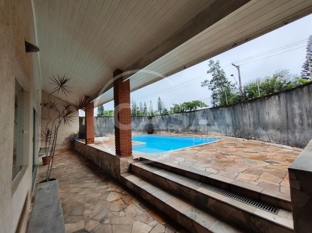 Casa com piscina em Peruíbe