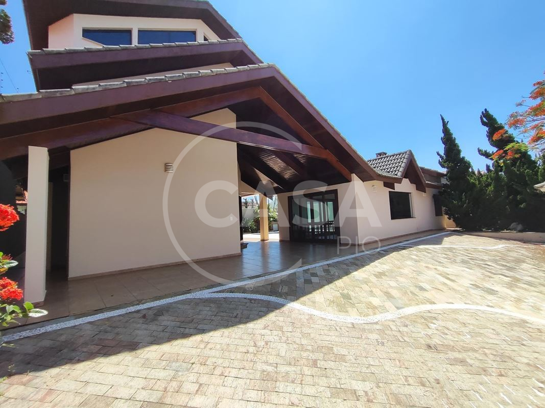 Sobrado Triplex á Venda