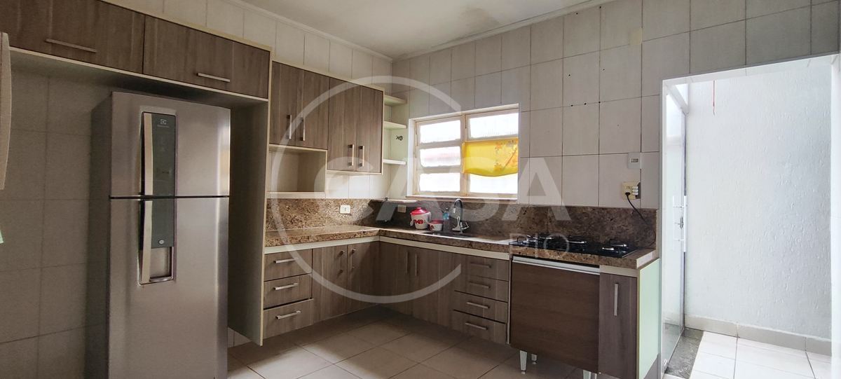 Casa de Esquina à Venda no Jardim Imperador – Peruíbe | 650 Metros da Praia