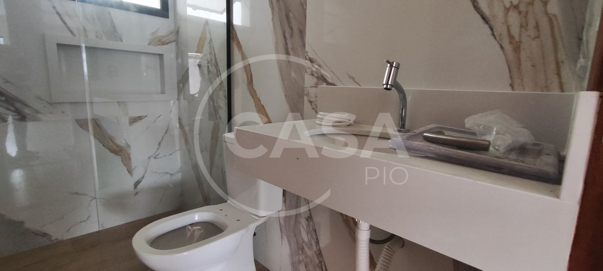 Casa nova com piscina para locação definitiva em Peruibe