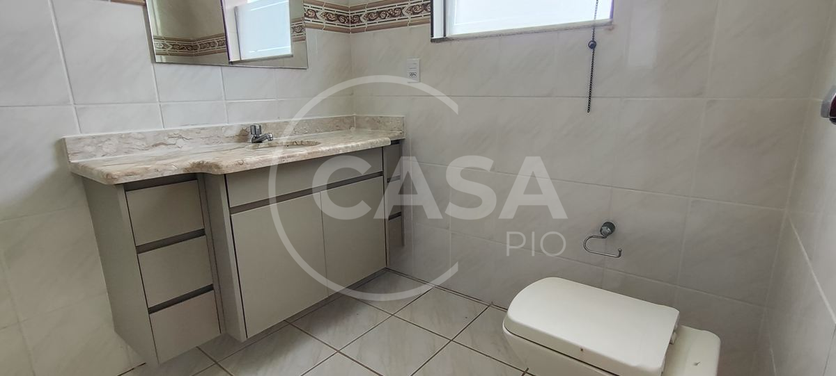 Casa com piscina disponível para locação definitiva