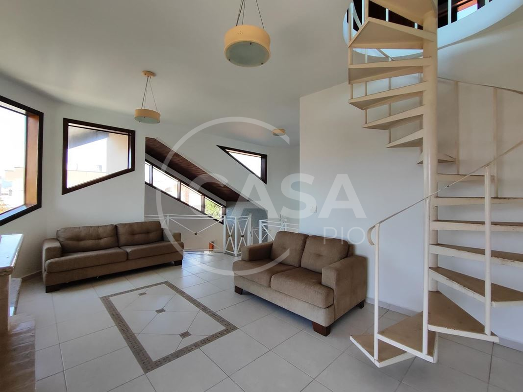 Sobrado Triplex á Venda