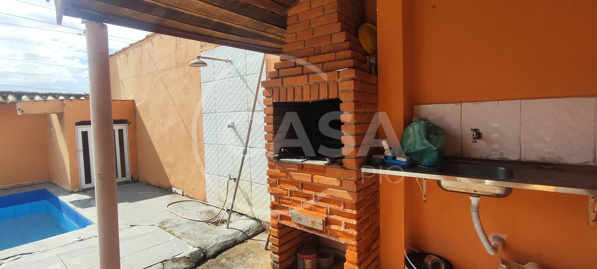 Sobrado a 80 m da praia em Peruibe