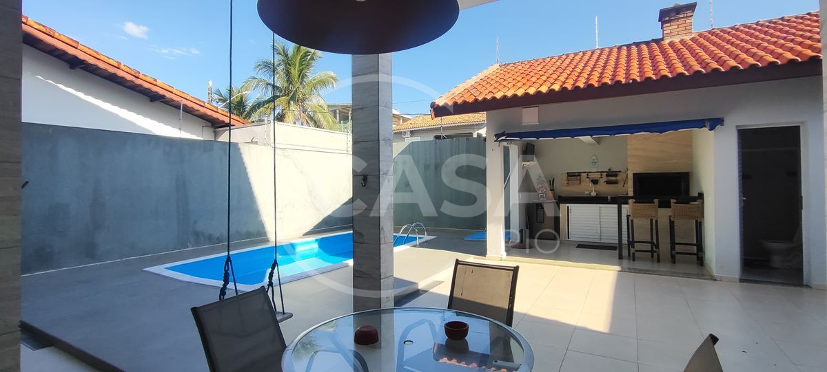 Sobrado com piscina