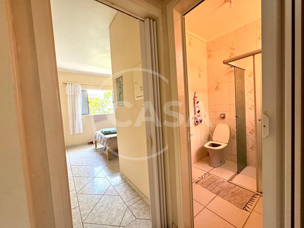 Oportunidade- Casa em dois lotes a 200 m da praia em Peruibe