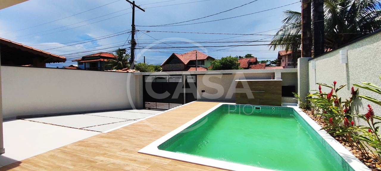 CASA NOVA COM PISCINA Á VENDA EM PERUIBE