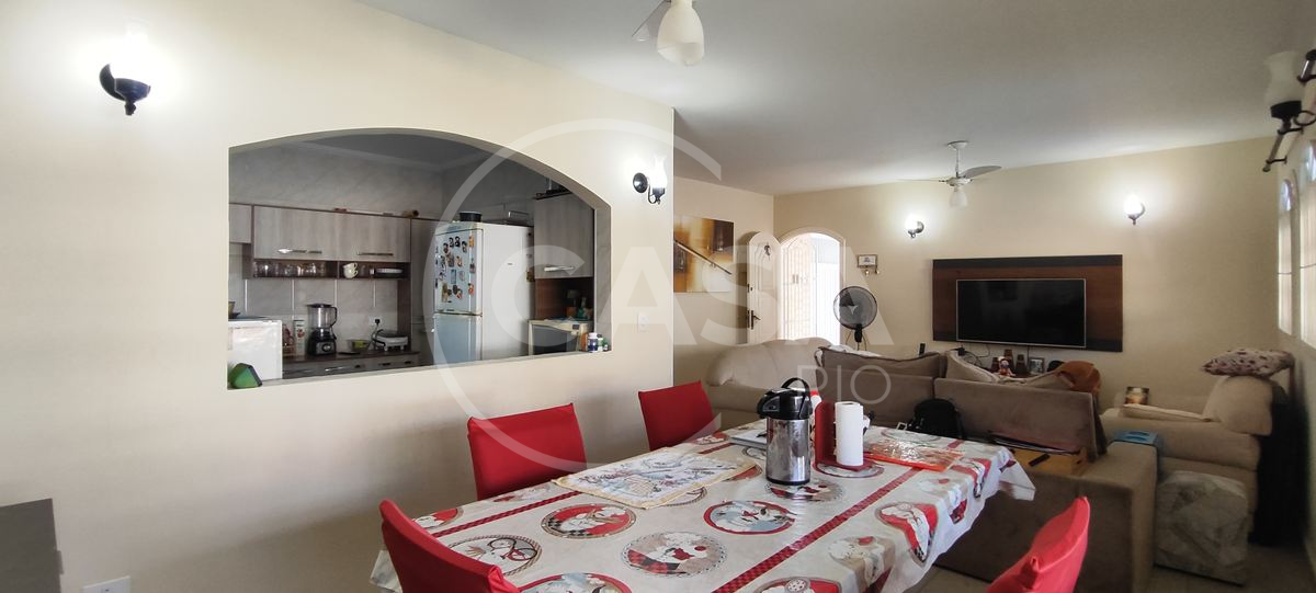 Casa com piscina à venda em Peruibe