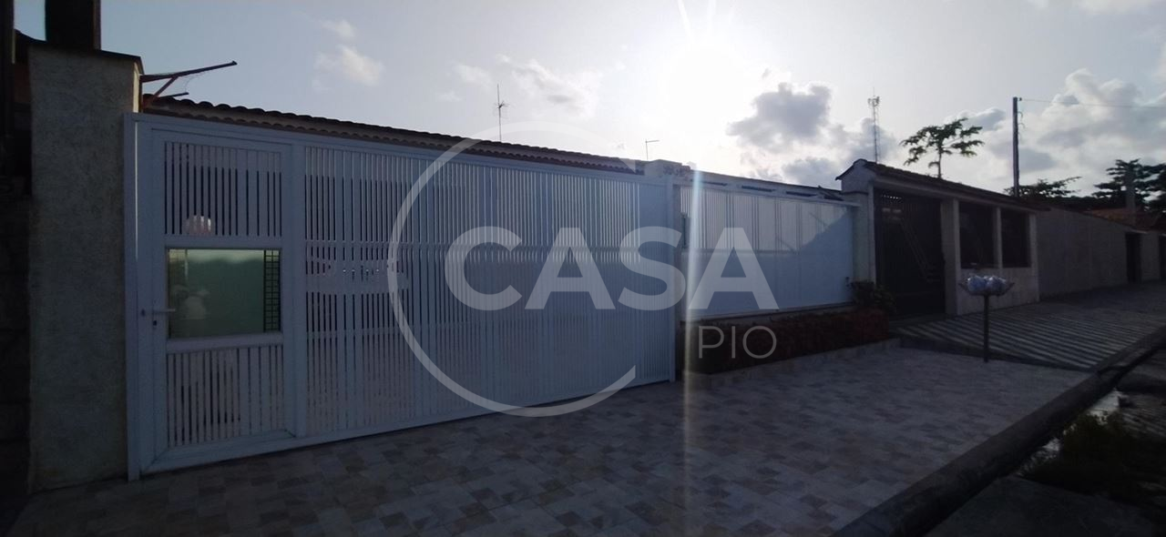 Casa á Venda em Peruibe