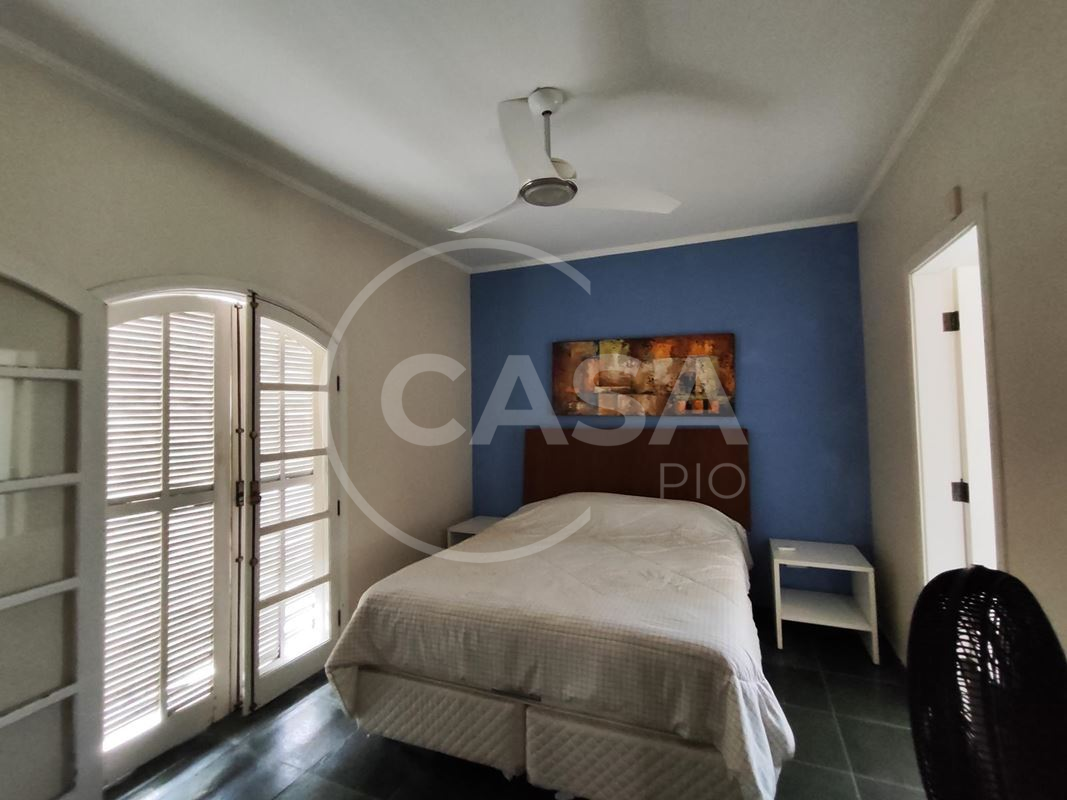Casa com piscina em Peruíbe