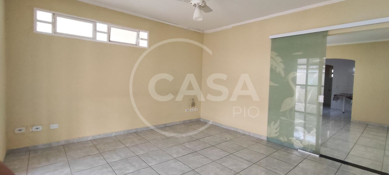 Casa á Venda no centro de Peruíbe