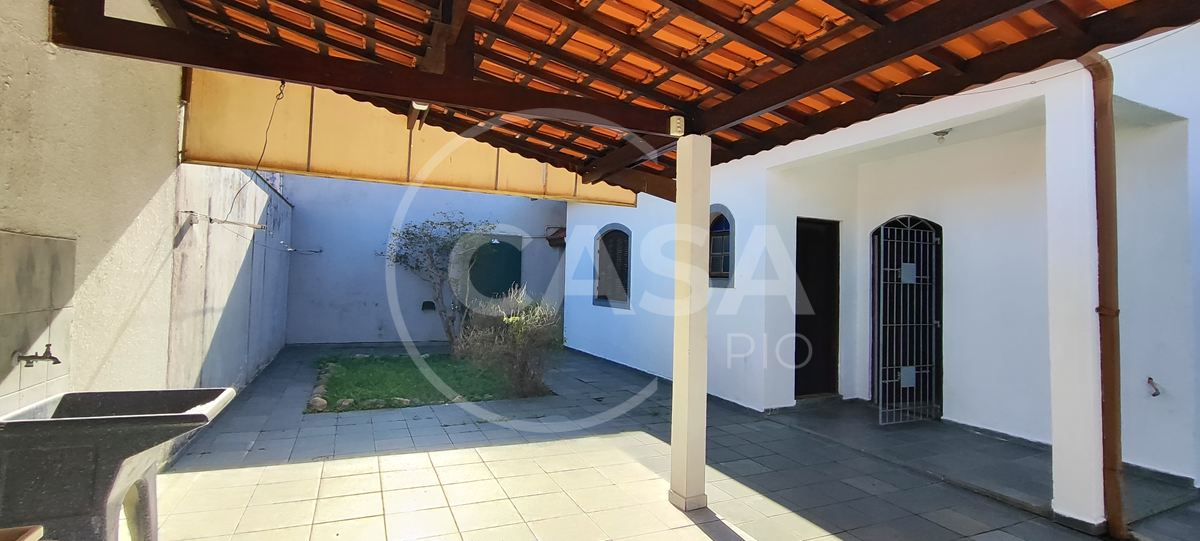 Casa a 600 m da praia em Peruibe